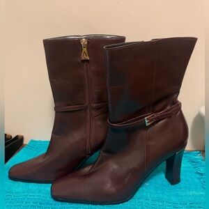 Anne Klein leather ankle boots size 9M